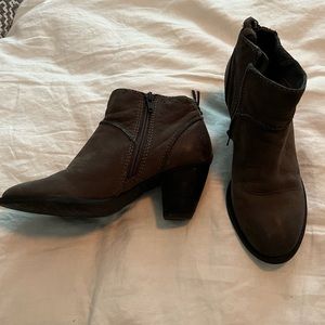 Tesori Dark Grey Booties